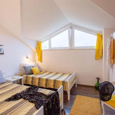 Pax Comfortable Villa